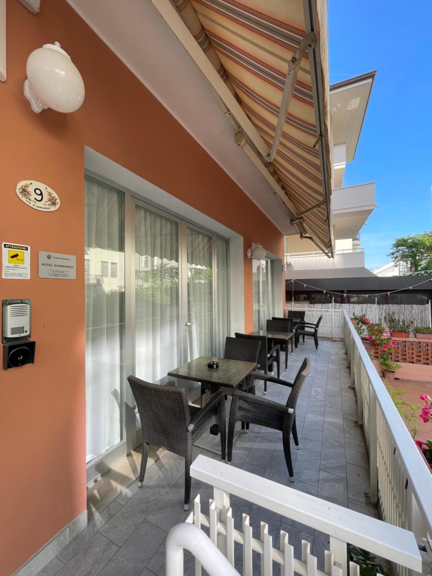 קאטוליקה Hotel D'Annunzio מראה חיצוני תמונה